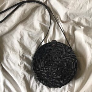Black rattan picnic bag